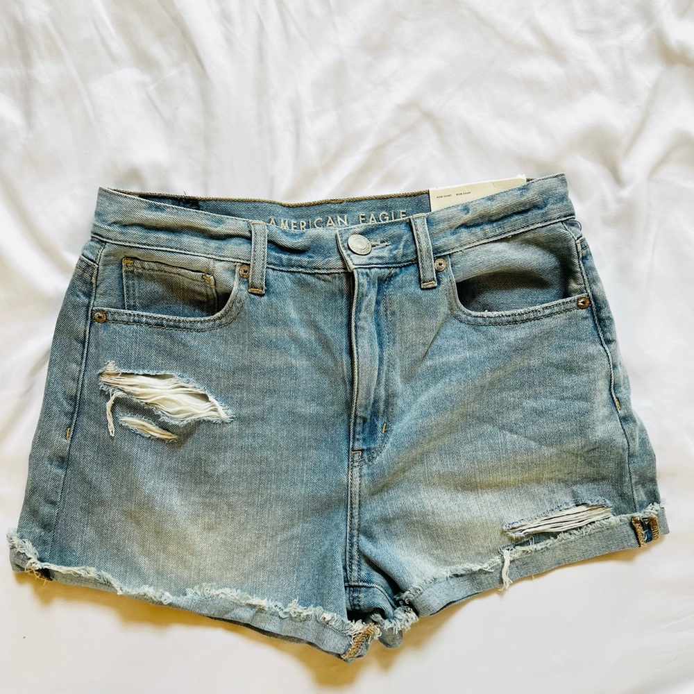 American Eagle mom short